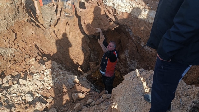 Mardin'de altyapı çalışmasında toprak altında kalan tesisatçı öldü