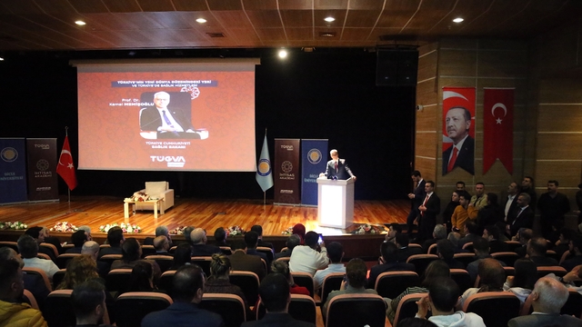 Sağlık Bakanı Memişoğlu, Diyarbakır'da "TÜGVA İhtisas Akademi Açılış Programı"nda konuştu: