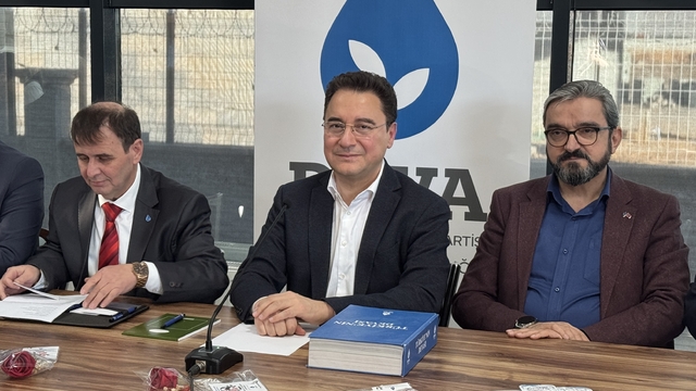 DEVA Partisi Genel Başkanı Babacan, Konya'da gazetecilerle buluştu