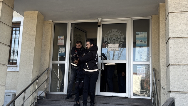 Sakarya'da balkondan düşen hamile kadın öldü