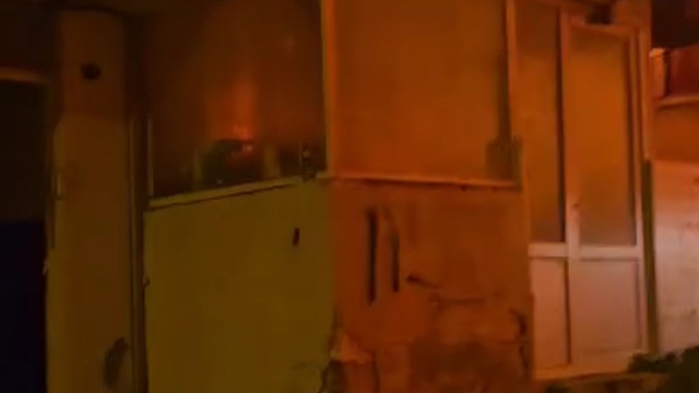 İzmir'deki ev yangını, söndürüldü