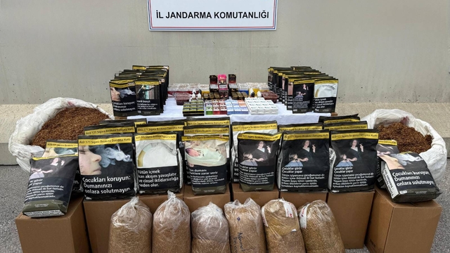 Antalya'da 400 kilogram kaçak tütün ele geçirildi
