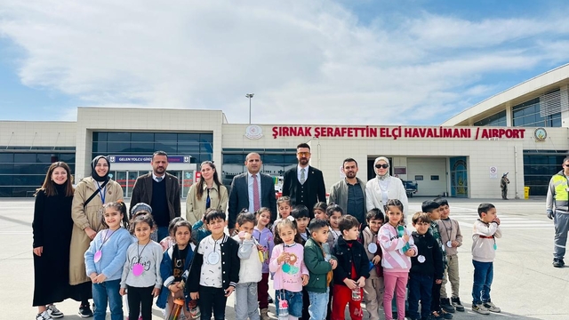 Cizre'de öğrenciler Şırnak Şerafettin Elçi Havalimanını gezdi