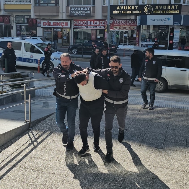 Çorum'da silahla 1 kişiyi öldüren, 4 kişiyi yaralayan zanlı tutuklandı