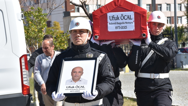 Antalya'da akciğer kanserinden yaşamını yitiren polis memuru için tören düzenlendi