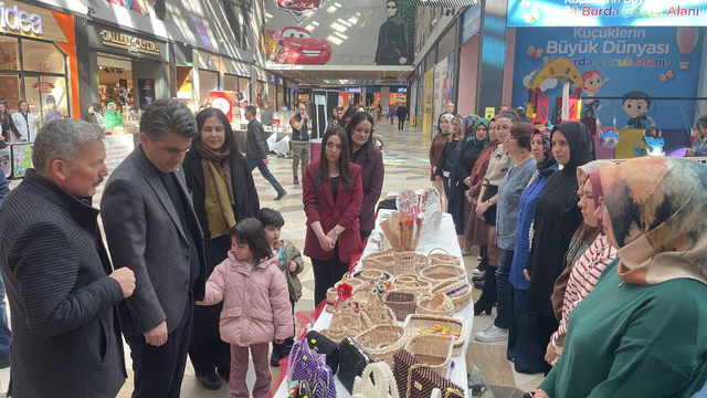 Bolu Valisi Aydın, 8 Mart Dünya Kadınlar Günü'nü kutladı