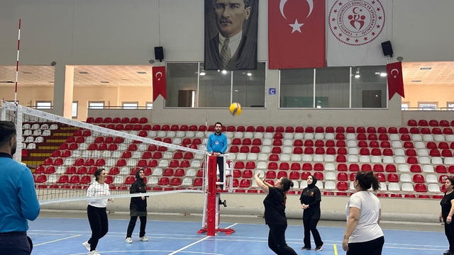 Amasya'da "8 Mart Dünya Kadınlar Günü: Evinin Sultanları" voleybol turnuvası yapıldı