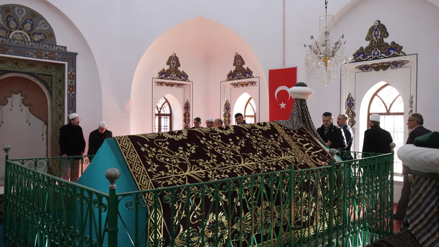 Osmanlı padişahı 1. Bayezid Bursa'daki kabri başında anıldı