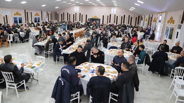 19 Mayıs'ta vatandaşlar iftar sofrasında buluştu