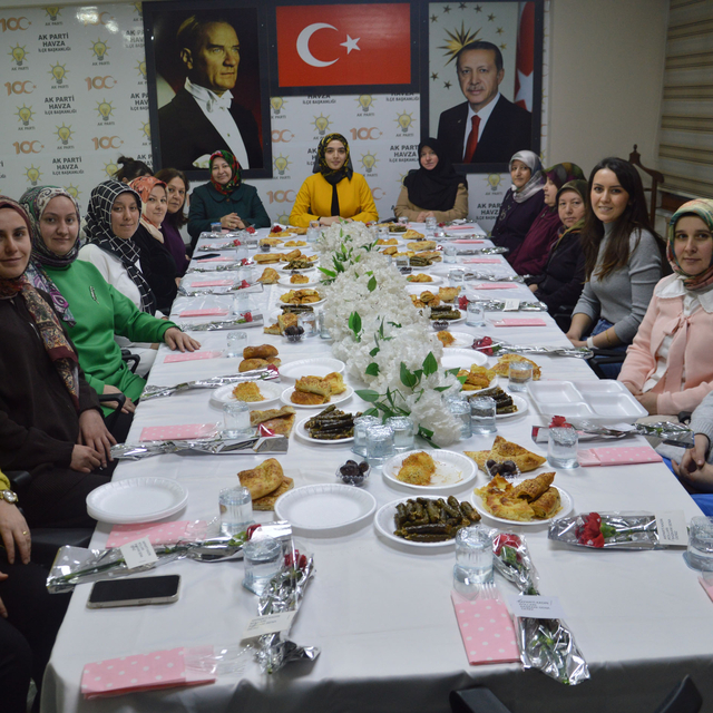 Havza'da 8 Mart Dünya Kadınlar Günü dolayısıyla iftar programı düzenlendi