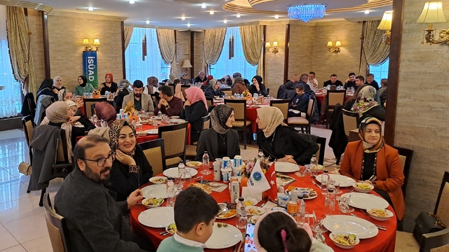 Sakarya'da Gazze ve Filistin'e destek için iftar programı düzenlendi