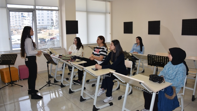 Siirt Belediyesi Kadın Yaşam Merkezi açıldı