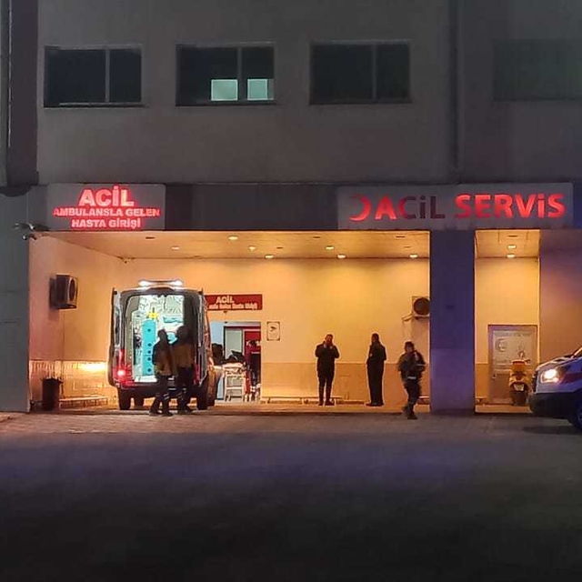 Teravih çıkışı otomobil çarptı