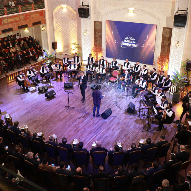 Şanlıurfa'da Enderun usulüyle teravih kılındı