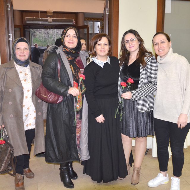 Karamürsel'de kadın esnaf iftarda buluştu