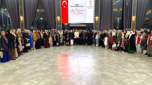 Kızıltepe'de 8 Mart Dünya Kadınlar Günü dolayısıyla iftar programı düzenlendi