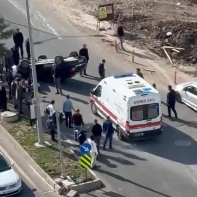 Otomobil takla attı: 3'ü çocuk, 6 yaralı