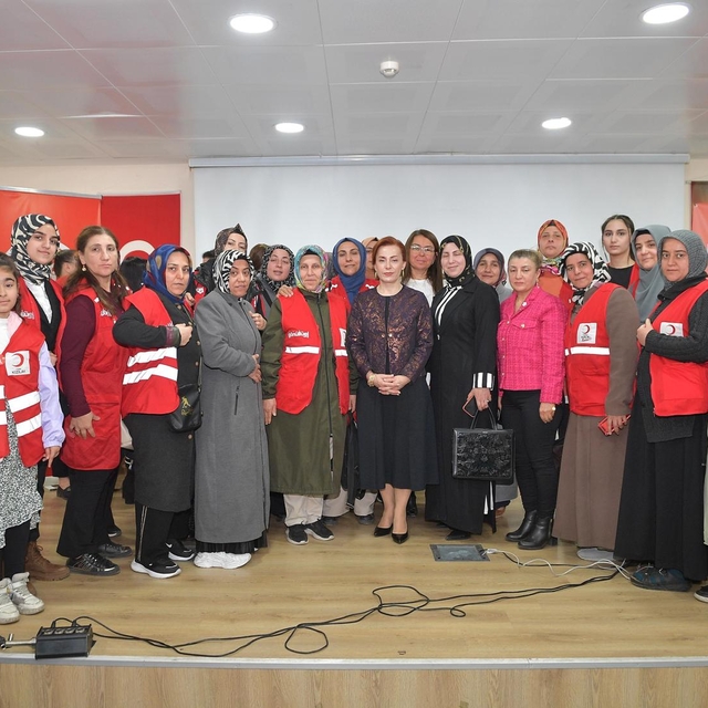 Diyarbakır'da "Kadın Haklarında Dün, Bugün, Yarın" paneli düzenlendi