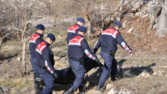 Amasya'da devrilen hafif ticari araçtaki 1 kişi öldü, 4 kişi yaralandı