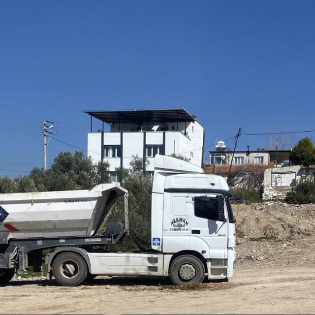 İzmir'de mevzuata aykırı hafriyat dökümü yapan iki firmaya 11,2 milyon lira...