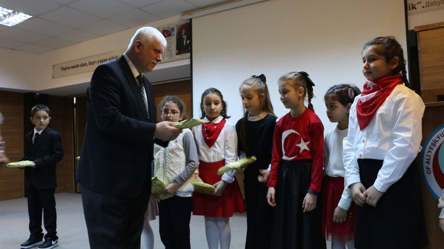 Of'ta, İstiklal Marşı'nı güzel okuma yarışması düzenlendi