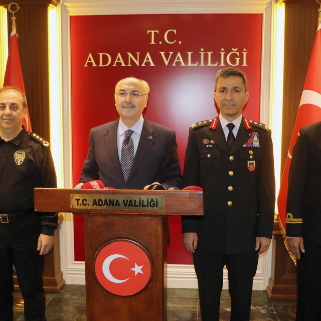 Adana Valisi Yavuz Selim Köşger kentteki güvenlik önlemlerine ilişkin konuş...