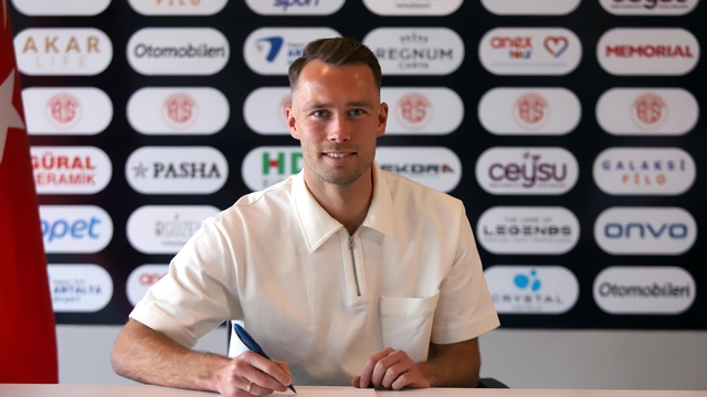 Antalyaspor, Hollandalı oyuncu Van de Streek ile sözleşme uzattı