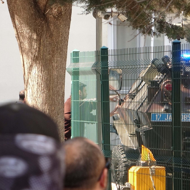 Balkondan av tüfeğiyle ateş açtı; çatışmada etkisiz hale getirildi (2)