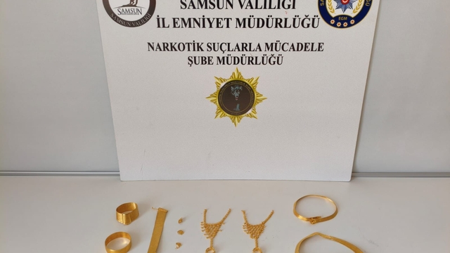 Samsun'da dolandırıcılıktan aranan hükümlü sahte altınla yakalandı