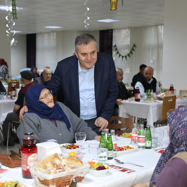 Çubuk'ta huzurevinde iftar programı düzenlendi
