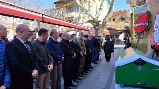 Tümgeneral Mehmet Özeren'in babasının cenazesi Çanakkale'de defnedildi