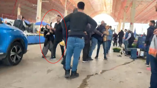 Dünürünün pazardaki tezgahını pompalı tüfekle bastı