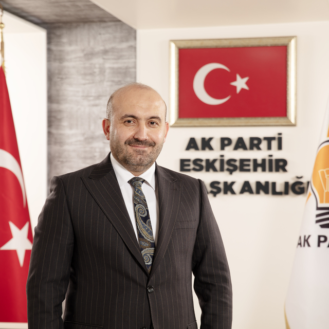 AK Parti'li Albayrak'tan Odunpazarı Belediye Başkanı Kurt'a eleştiri