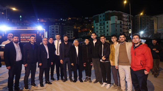 Büyükkılıç, Hacılar ilçesinde vatandaşla bir araya geldi