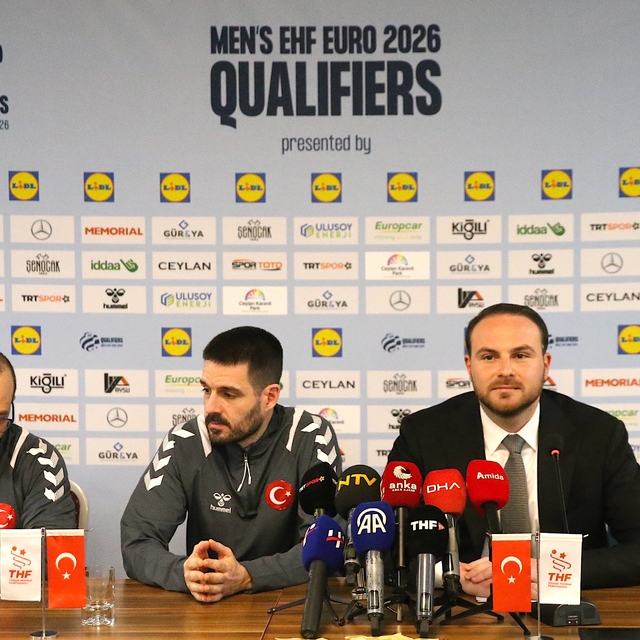 A Milli Erkek Hentbol Takımı, İsviçre maçına odaklandı