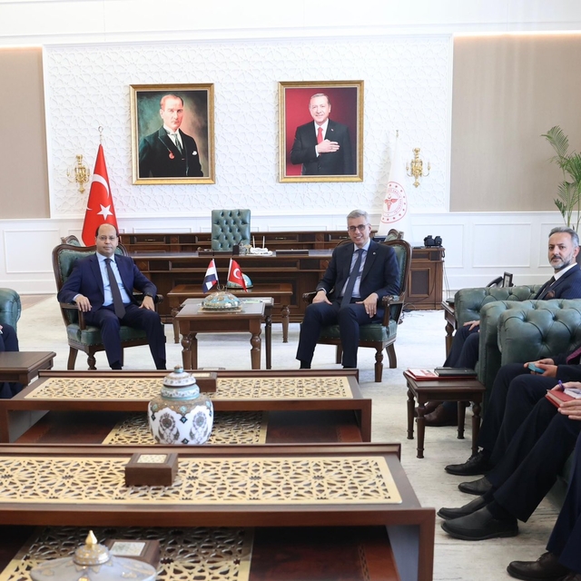 Sağlık Bakanı Memişoğlu, Mısır ve Kuveyt'in Ankara Büyükelçilerini kabul et...