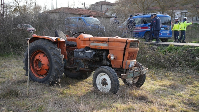 Edirne'de devrilen traktörün altında kalan çiftçi öldü