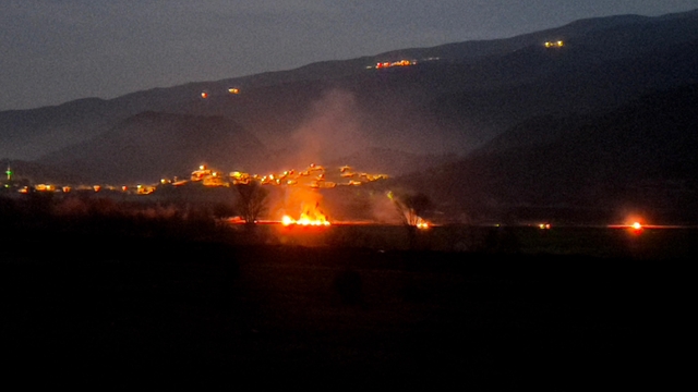 Tosya'da anız yangınları 7 saatte söndürüldü
