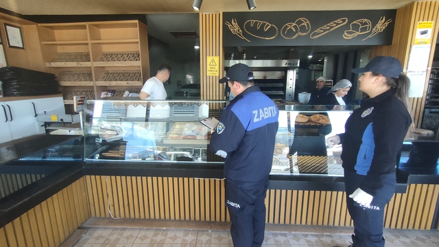 Korkuteli'de ekmek ve pide yapan yerler denetlendi