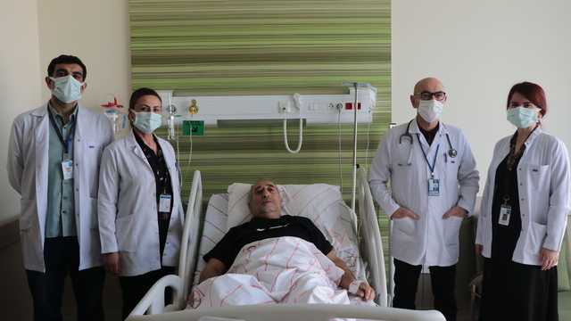 Kardeşinin böbreğiyle hayata tutundu