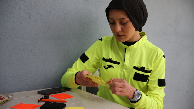 Genç kadın hakem "mesleğinde zirve" hedefliyor