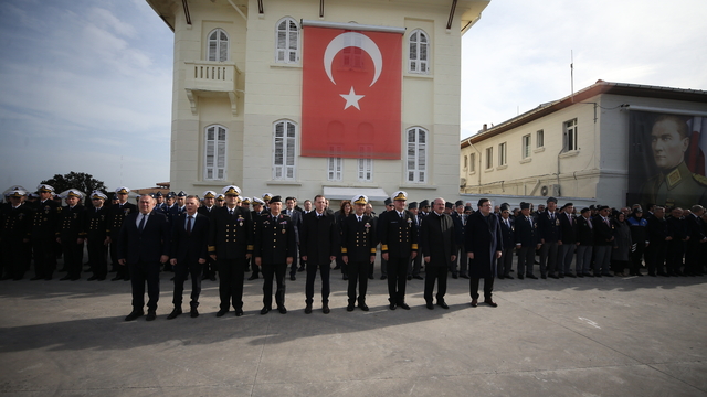 Çanakkale Deniz Zaferi'nin 110. yılı etkinlikleri Çimenlik Kalesi'ndeki törenle başladı
