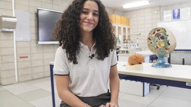 Lise öğrencisi beyin tümörü ve bağırsak ilişkisini incelediği projesiyle TÜBİTAK'tan ödül aldı