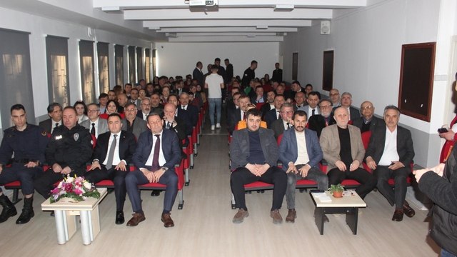 Giresun'da İstiklal Marşı'nın Kabulü ve Mehmet Akif Ersoy'u Anma Günü kutlandı