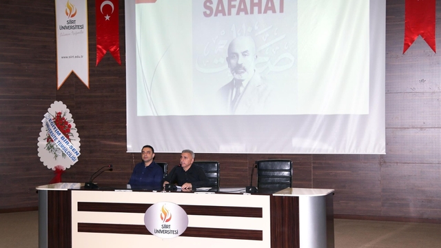 Siirt Üniversitesi'nde "İstiklal Marşı ve Mehmet Akif Ersoy" paneli düzenlendi