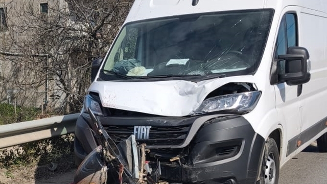 Samsun'da minibüsün çarptığı elektrikli bisikletteki sürücü öldü