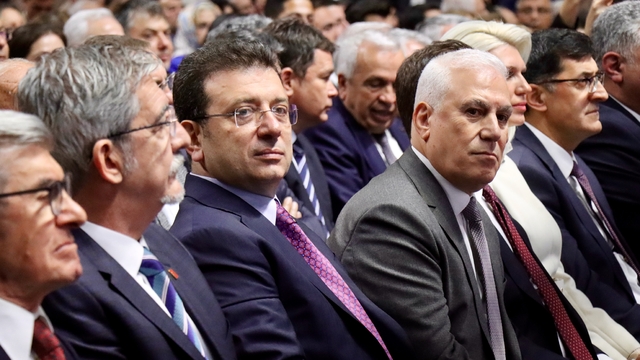İstanbul Büyükşehir Belediye Başkanı İmamoğlu, Bursa'da partililere seslendi: