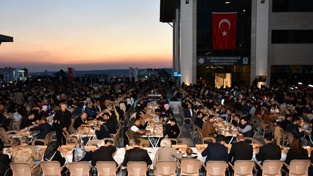 İçişleri Bakanı Yerlikaya Batman'da "Huzur ve Kardeşlik İftar Programı"nda konuştu: