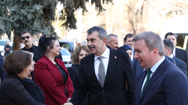 Milli Eğitim Bakanı Tekin, Erzincan Valiliğini ziyaret etti:
