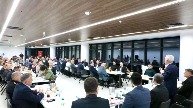 Kırklareli Valisi Turan sanayicilerle bir araya geldi